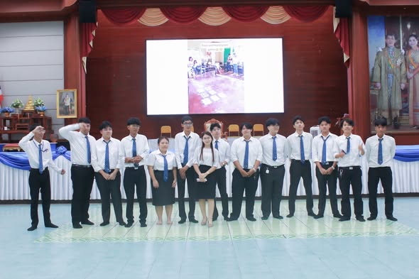 12 มิถุนายน 2568 ชมรมวิชาชีพเทคโนโลยีธุรกิจดิจิทัล ร่วมกับสาขาวิชาภาษาต่างประเทศ ได้จัดกิจกรรม English Delivery : Native Fun @ Your Club ครั้งที่ 1 โดยได้จัดกิจกรรมเกมให้นักเรียน นักศึกษา ได้เรียนรู้เกี่ยวกับภาษาอังกฤษ ซึ่งได้รับความสนุกสนานเป็นอย่างมาก ณ หอประชุมอาคาร 7 ชั้น 2 วิทยาลัยพณิชยการเชตุพน