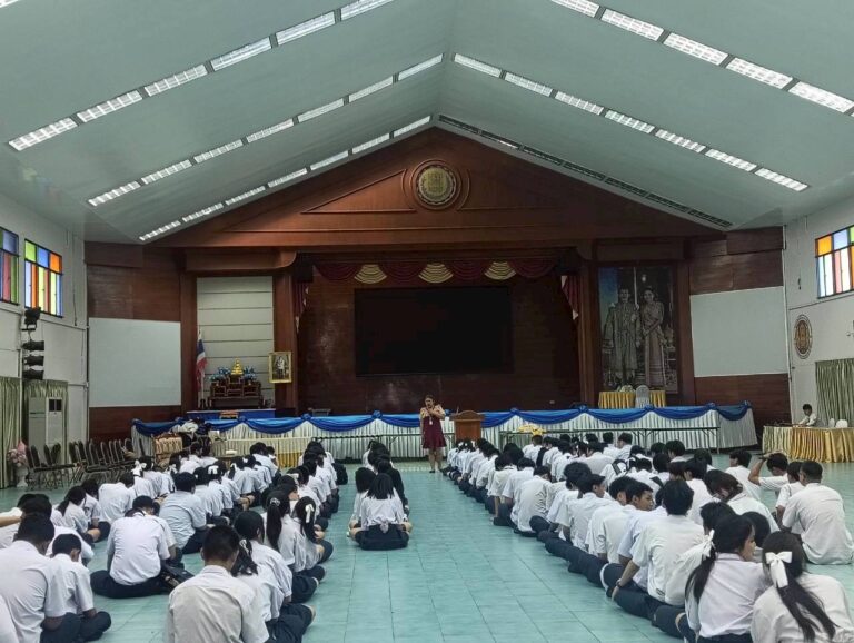 วันที่ 9 ตุลาคม 2568 ชมรมเทคดนโลยีธุรกิจดิจิทัล ร่วมกันต้อนรับวันเปิดเทอม 2/2568 และร่วมกันคิดกิจกรรมสร้างสรรค์ภายในชมรม ณ หอประชุมเฉลิมพระเกียรติ อาคาร 7 ชั้น 2 วิทยาลัยพณิชยการเชตุพน