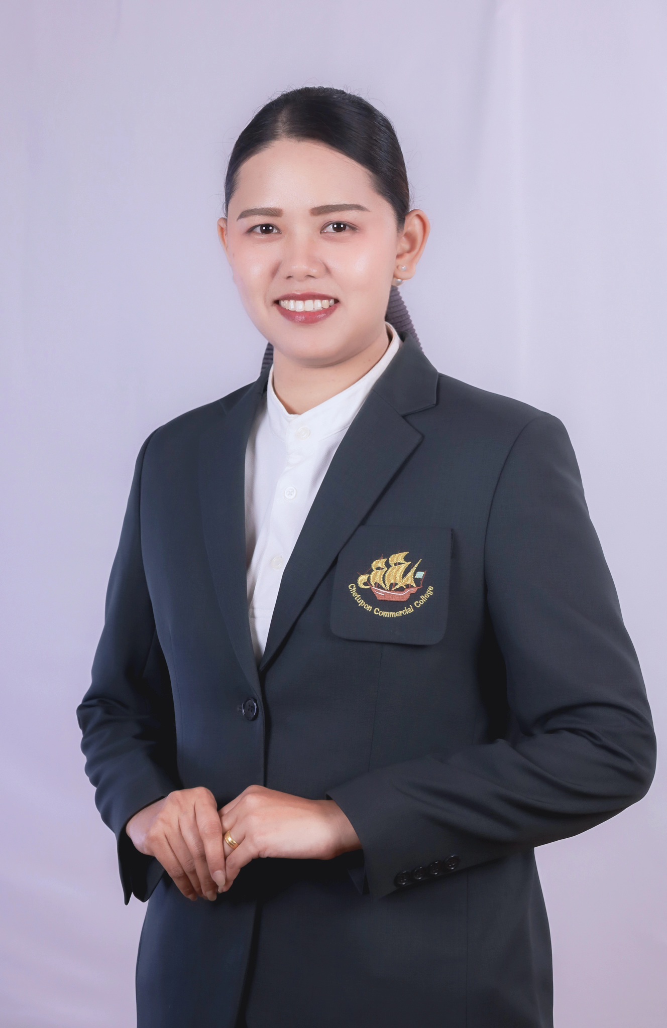 นางสาวมลิวัลย์ จินตชิน