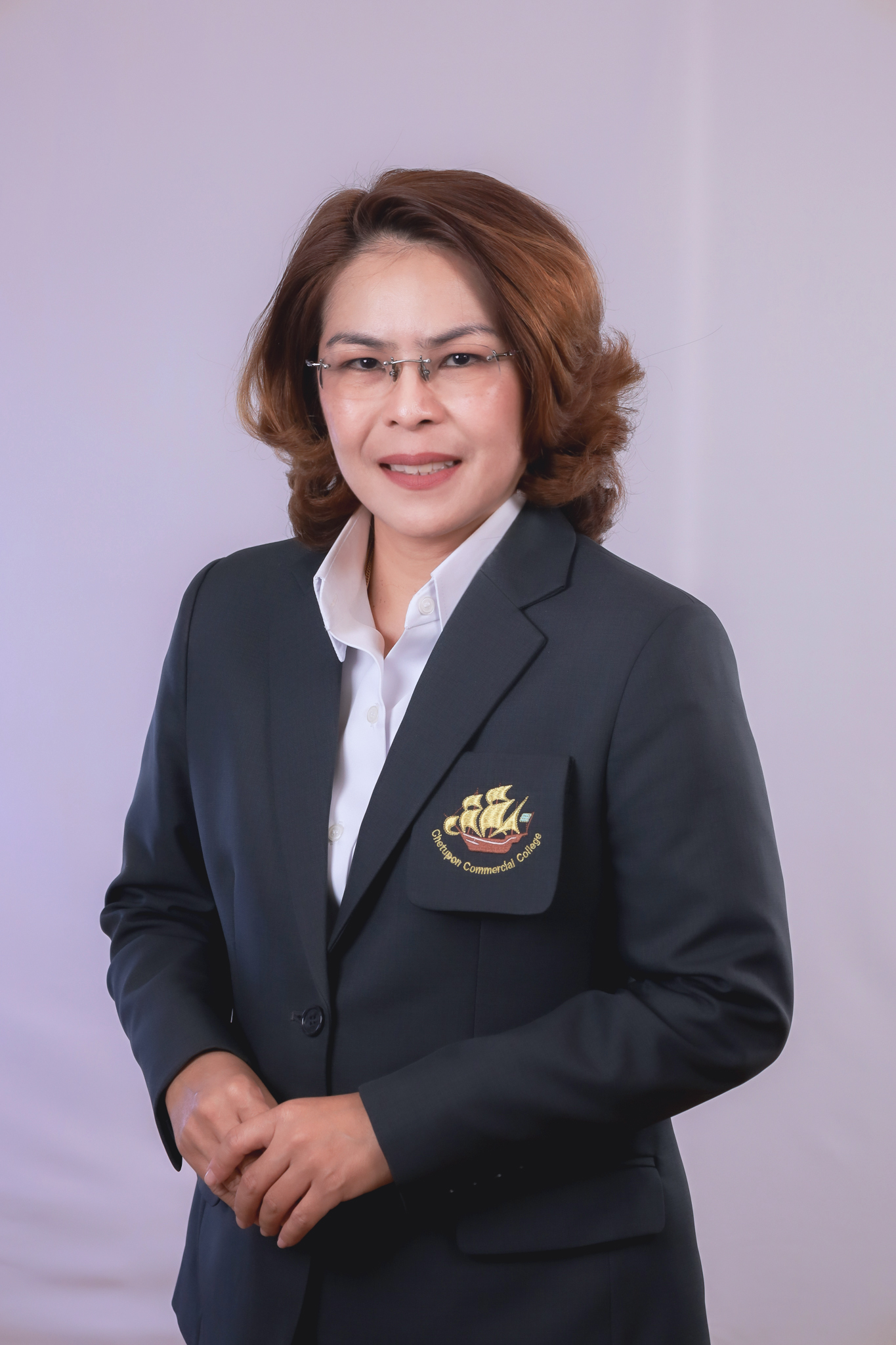 นางนภาภรณ์ ฤทธิวัชร์